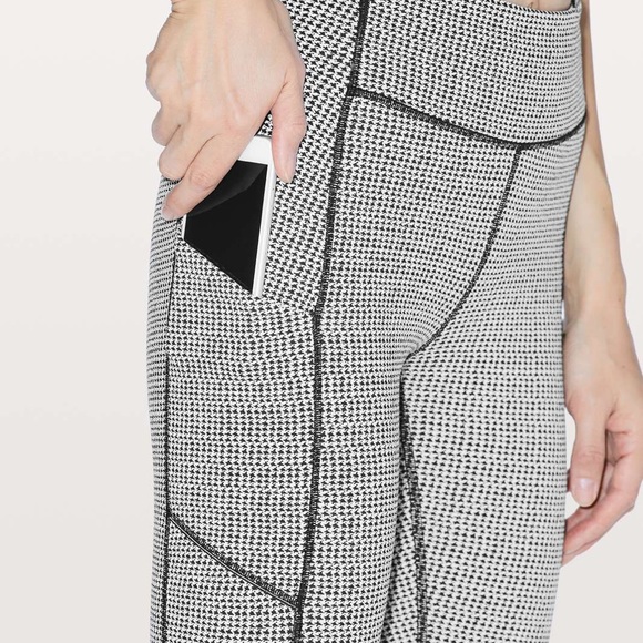 lululemon athletica Pants - NWT LULULEMON SPEED UP TIGHT 28” tiny tooth!!